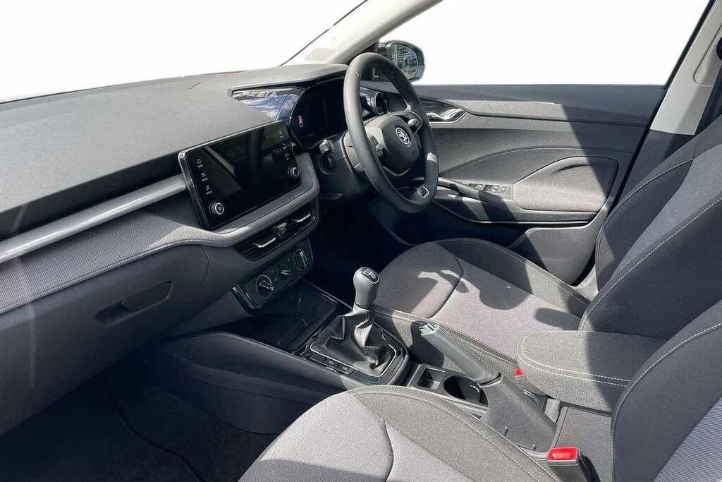 Skoda Fabia 1.0 Mpi 80 Colour Edition YJ24NBW Black #2