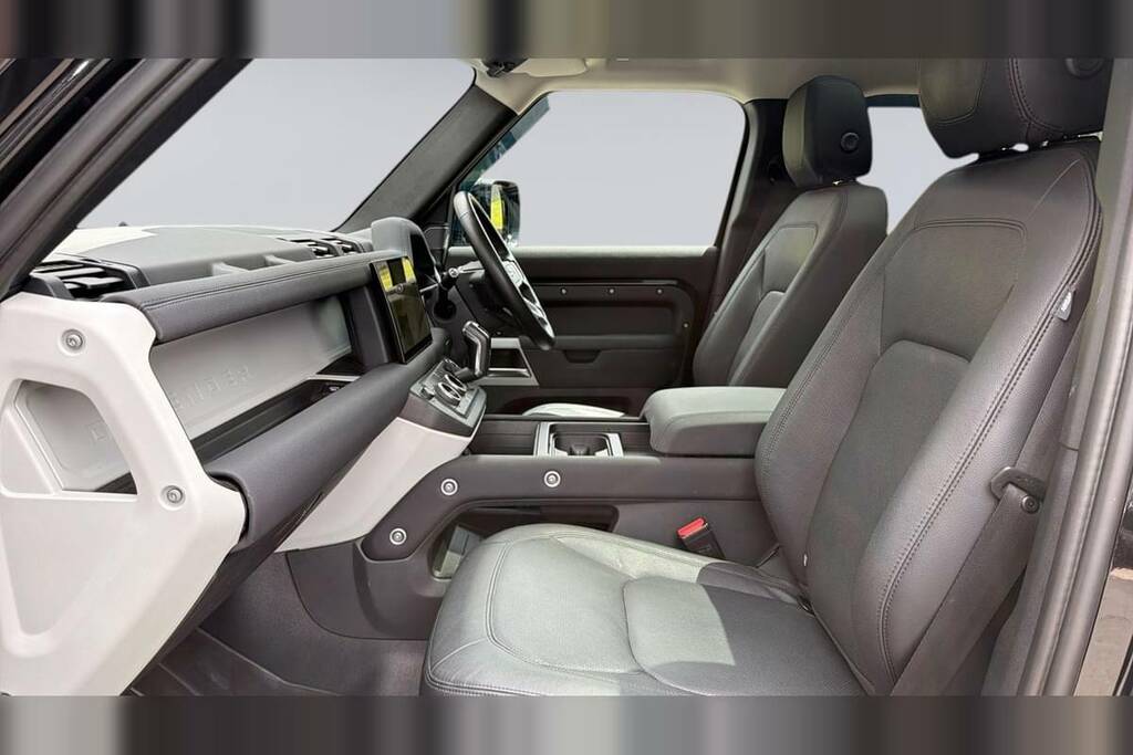 Land Rover Defender 110 3.0 P400 Xs Edition 110 KE22HBZ Black #3