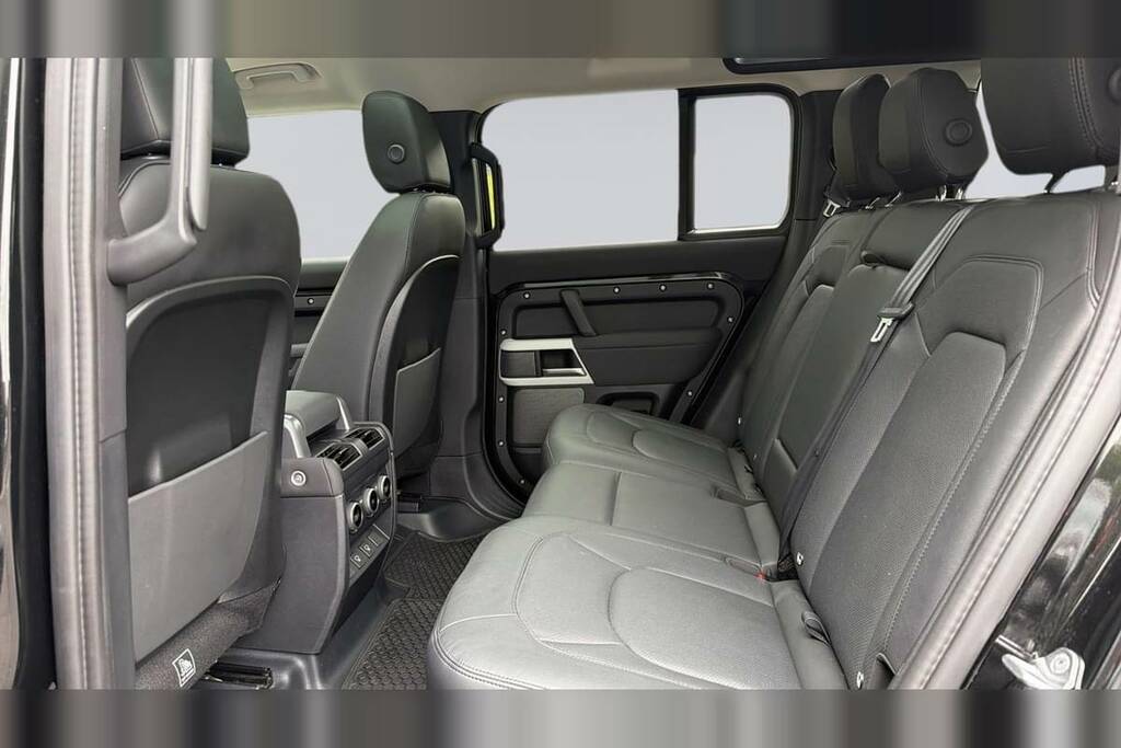 Land Rover Defender 110 3.0 P400 Xs Edition 110 KE22HBZ Black #4