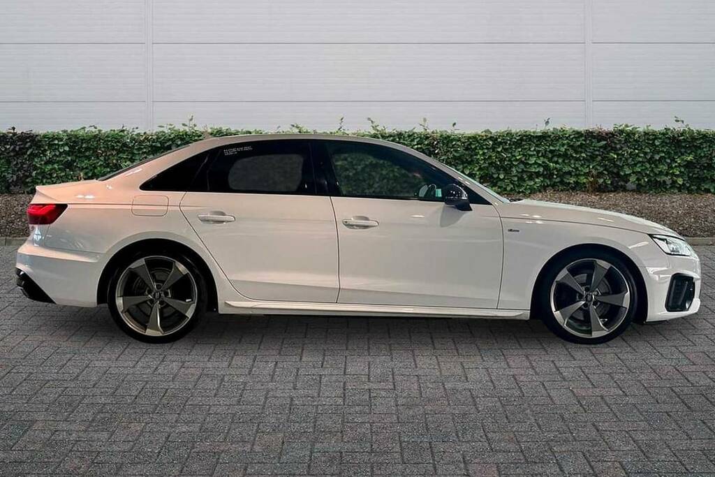 Audi A4 35 Tfsi Black Edition S Tronic YG20NDE White #4