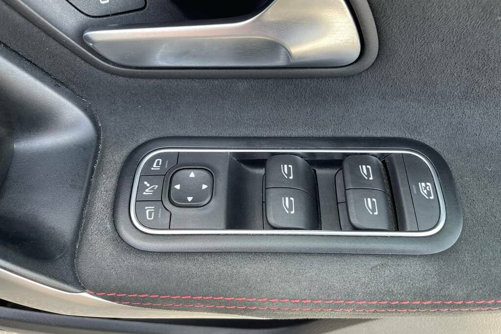 Mercedes-Benz A Class A180 Amg Line Executive VN23BGO Black #5