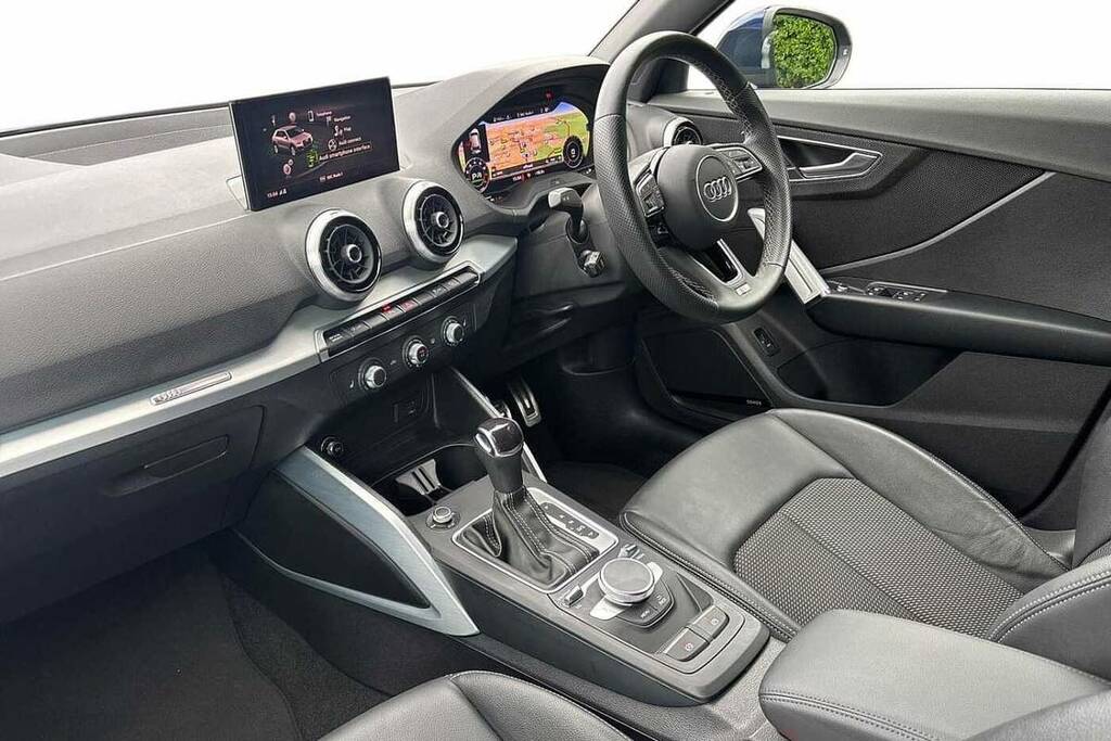 Audi Q2 35 Tfsi S Line S Tronic FP22CVC Blue #2