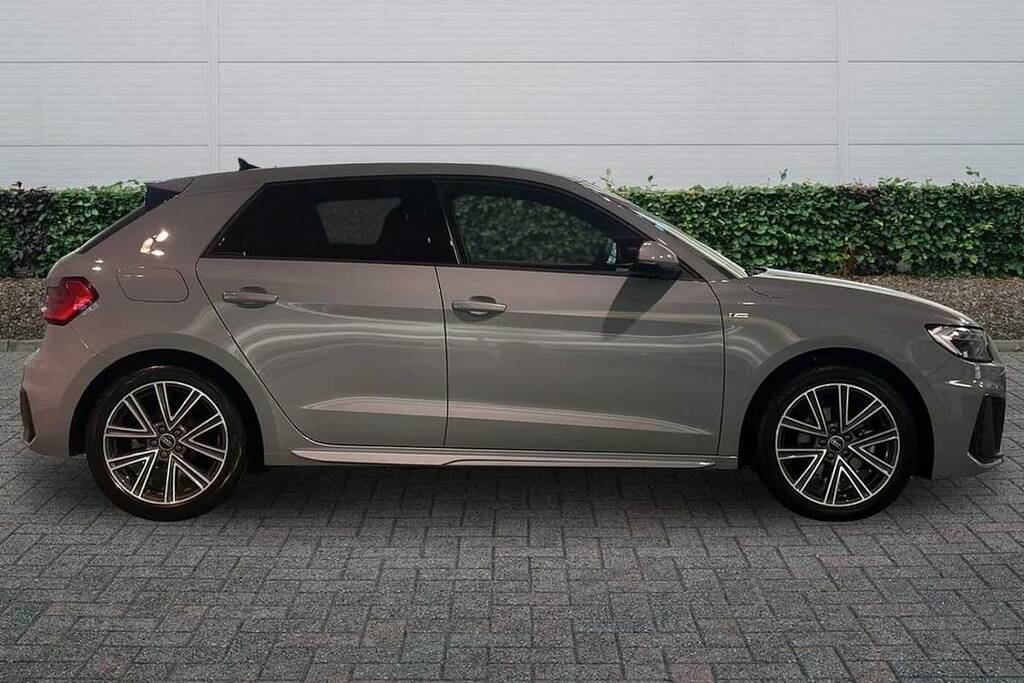 Audi A1 35 Tfsi S Line S Tronic DX74ULW Grey #4