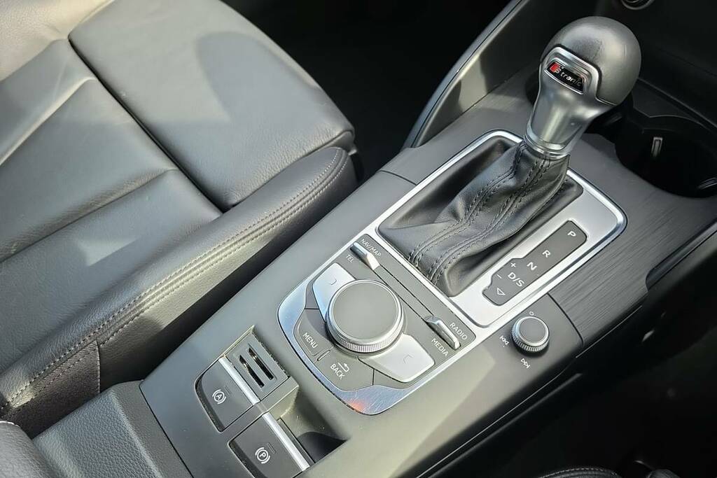 Audi A3 35 Tfsi Sport S Tronic VN69WRT Blue #6