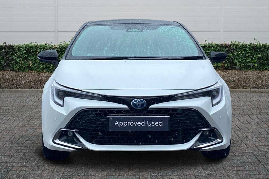 Toyota Corolla 1.8 Hybrid Excel Cvt FH74AVN White #3