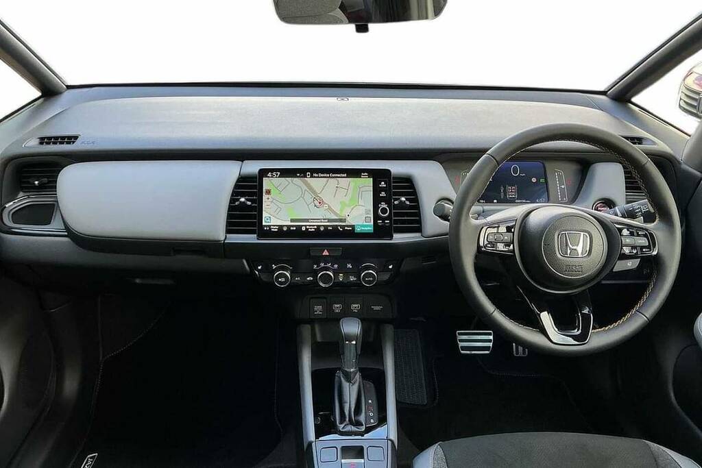 Honda Jazz 1.5 I-mmd Hybrid Advance Sport Ecvt White #4