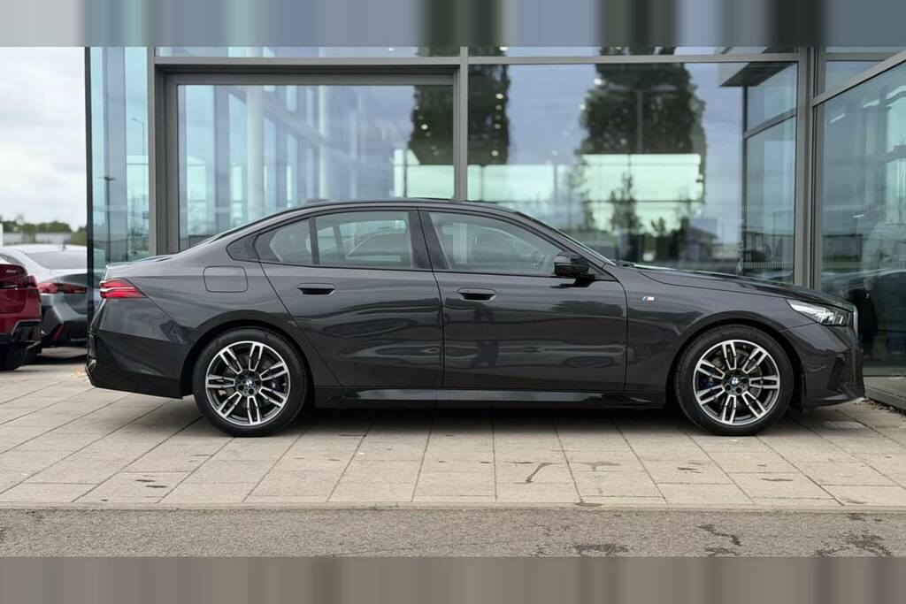 BMW 5 Series 520I M Sport AO73VCL Grey #3