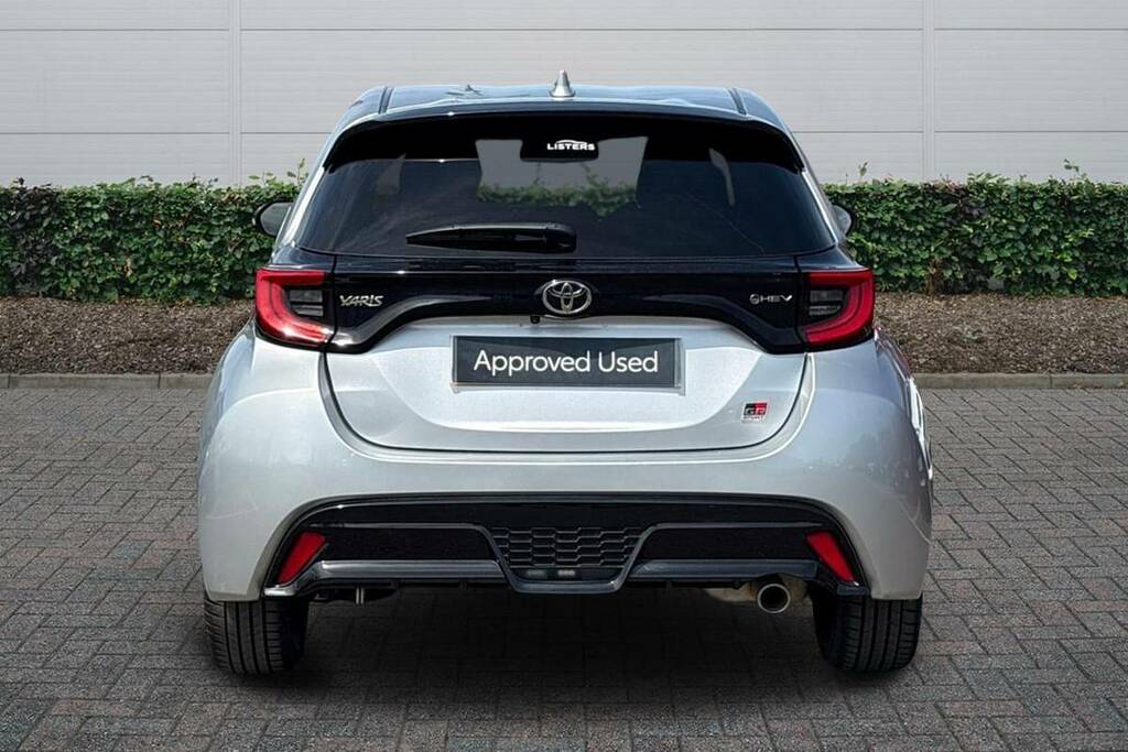 Toyota Yaris 1.5 Hybrid 130 Gr Sport Cvt FV74TVD Silver #3