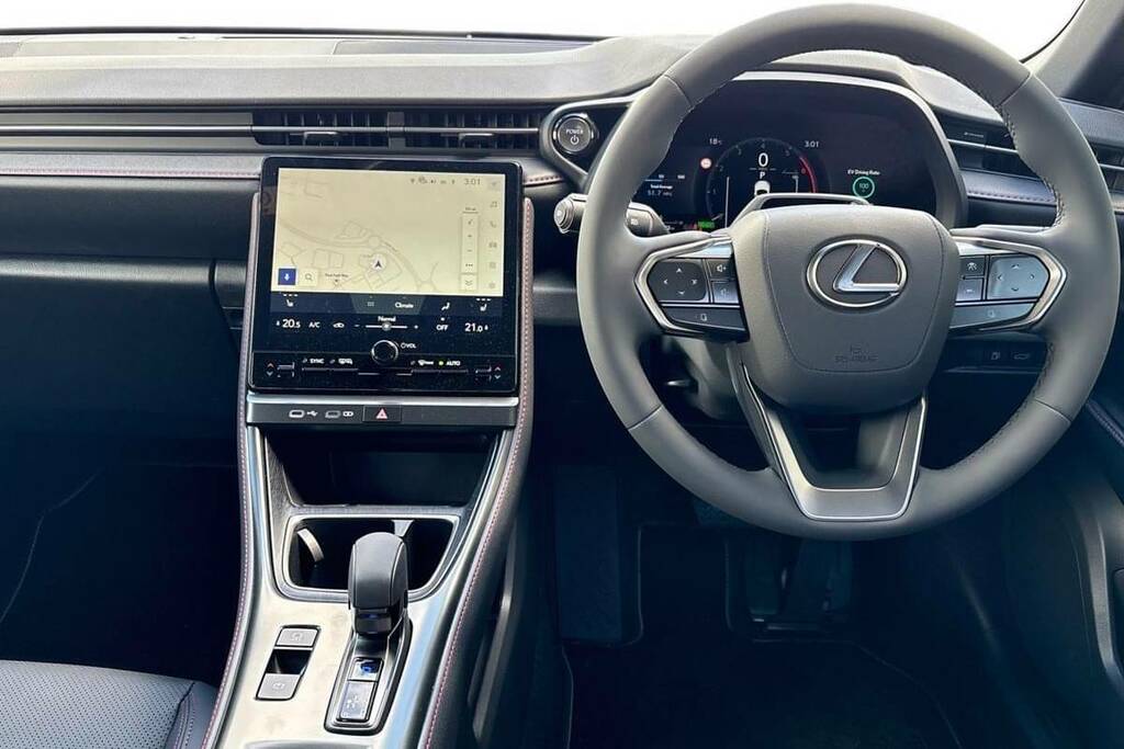 Lexus LBX 1.5 Premium Plus Design E-cvt Black #6