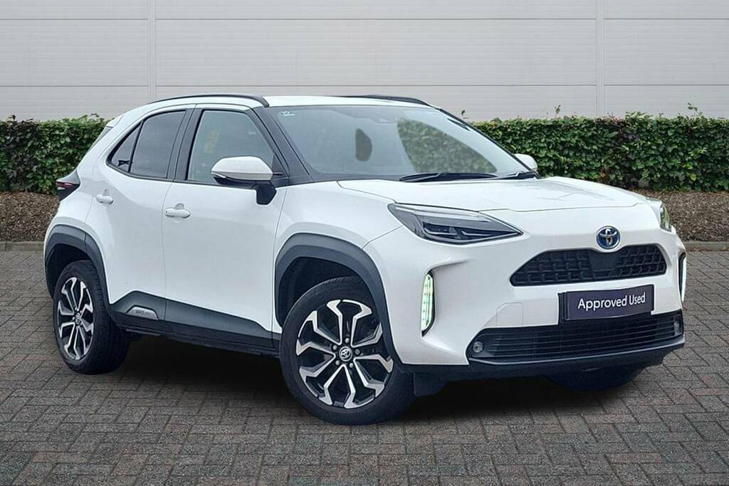 Toyota Yaris Cross 1.5 Hybrid Design Cvt White