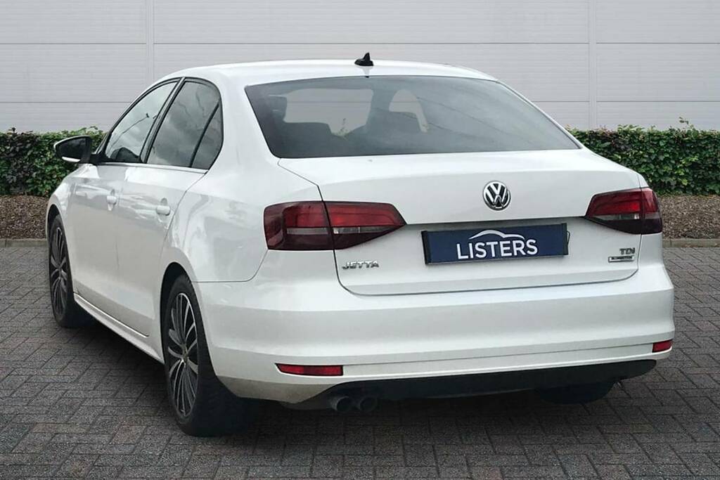 Volkswagen Jetta 2.0 Tdi 150 Gt Dsg White #5