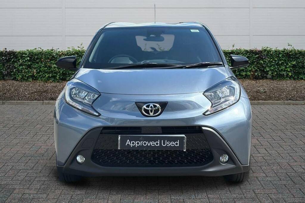 Toyota Aygo X 1.0 Vvt-i Edge BG74OHK Grey #3