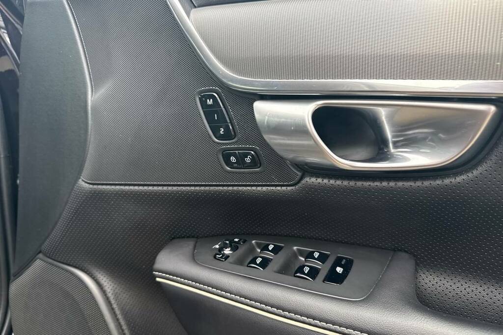 Volvo V90 2.0 T4 R Design Plus Geartronic YY69LFJ Black #5