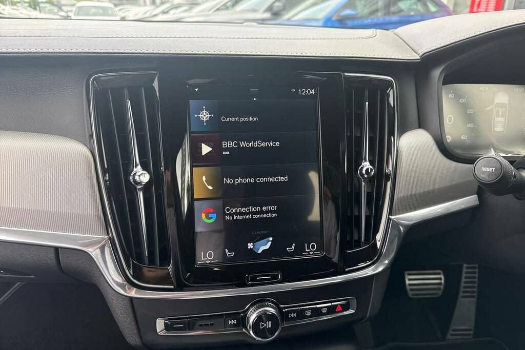 Volvo V90 2.0 T4 R Design Plus Geartronic YY69LFJ Black #3
