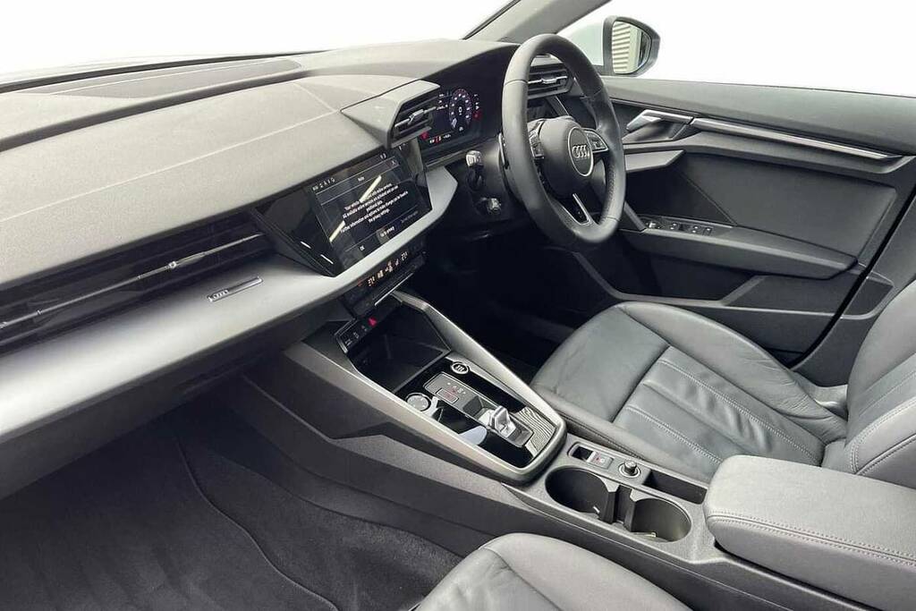 Audi A3 35 Tfsi Sport S Tronic VN22VTG White #2