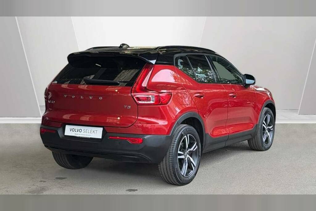 Volvo XC40 1.5 T3 163 R Design Geartronic Red