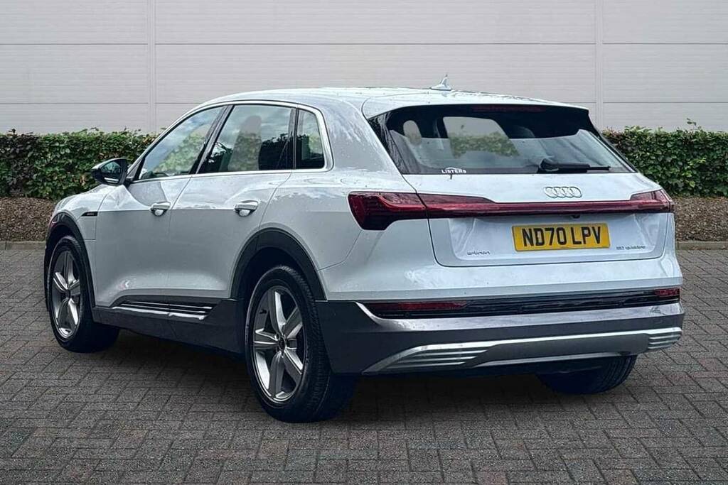 Audi E-tron 230Kw 50 Quattro 71Kwh Technik White #3