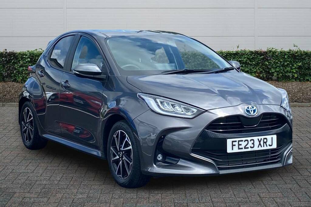 Toyota Yaris 1.5 Hybrid Design Cvt Grey