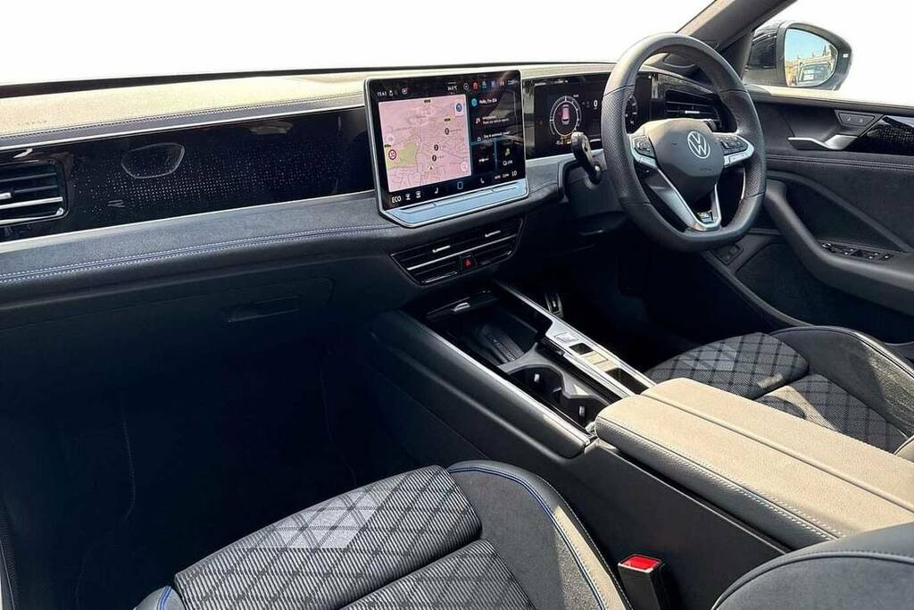 Volkswagen Passat 1.5 Tsi Ehybrid 272 R-line Dsg DH25BTX Grey #2
