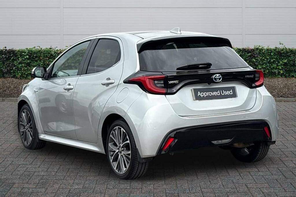 Toyota Yaris 1.5 Hybrid Excel Cvt Silver