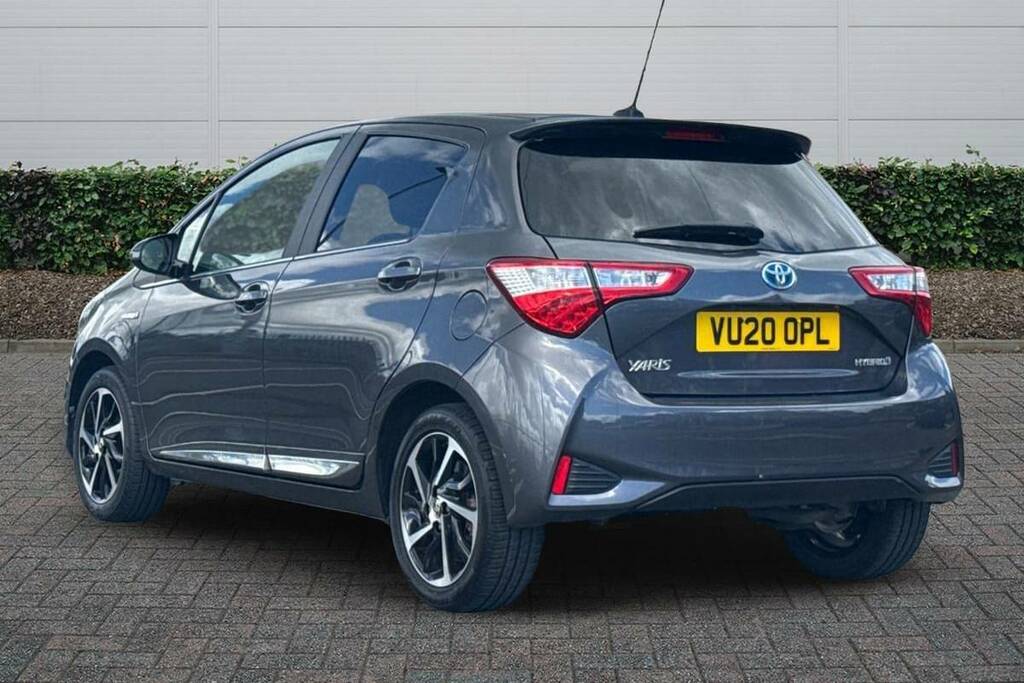 Toyota Yaris 1.5 Hybrid Excel Cvt VU20OPL Grey #2