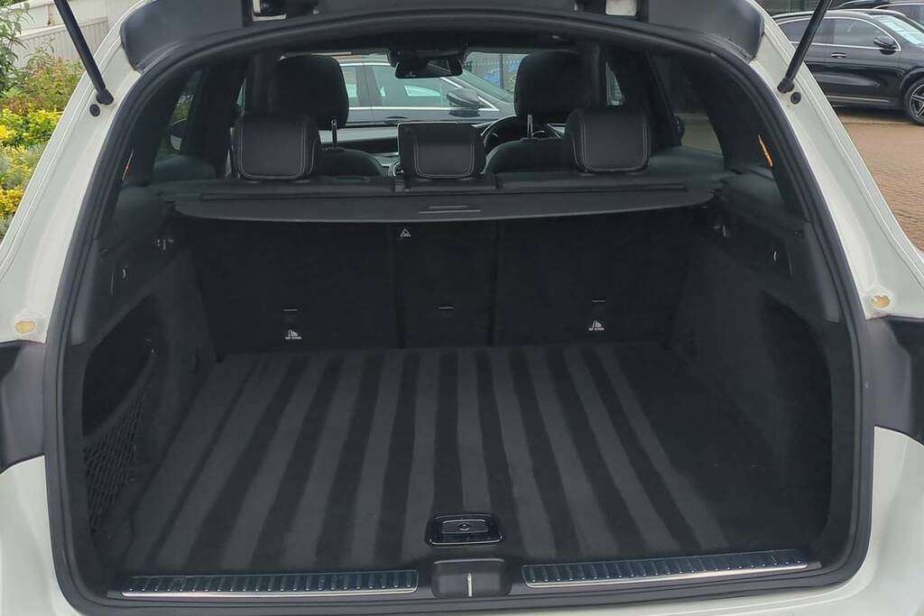 Mercedes-Benz GLC Class 250D 4Matic Amg Line Prem Plus 9G-tronic KU66EOL White #2