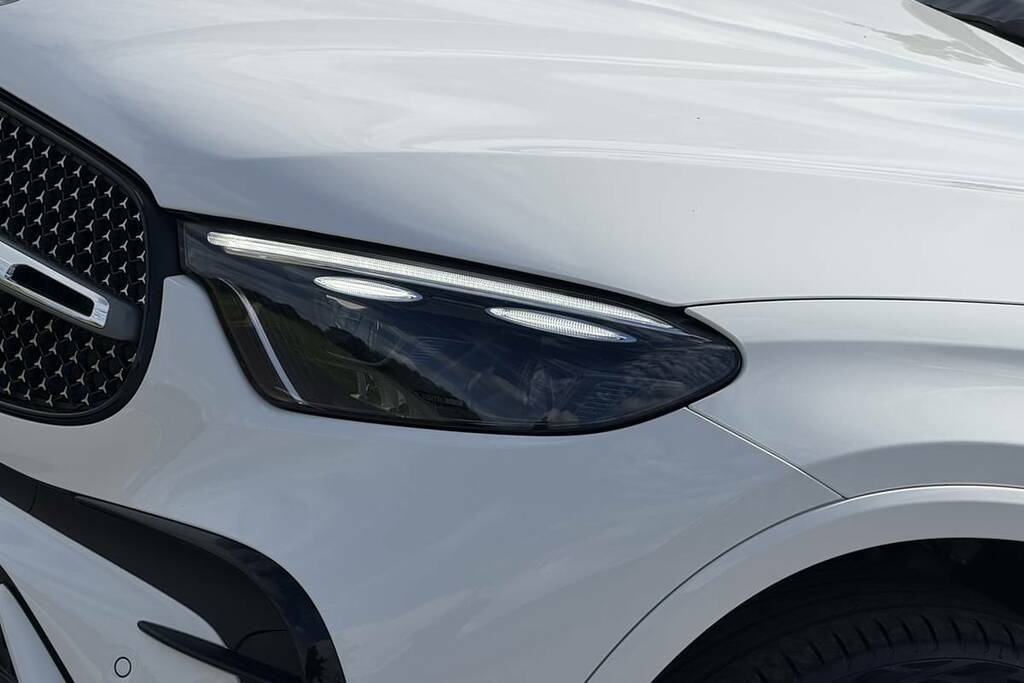 Mercedes-Benz GLC Class 300E 4Matic Amg Line Prem Pan 9G-tronic KS75BKG White #6