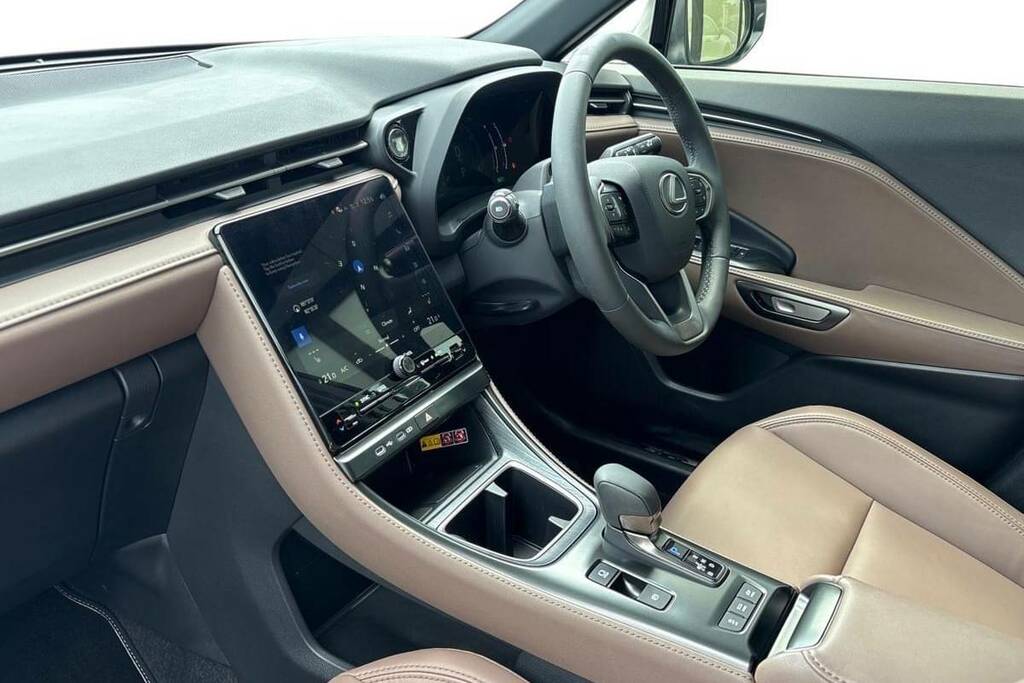 Lexus LBX 1.5 Premium E-cvt WR25OJL Silver #5