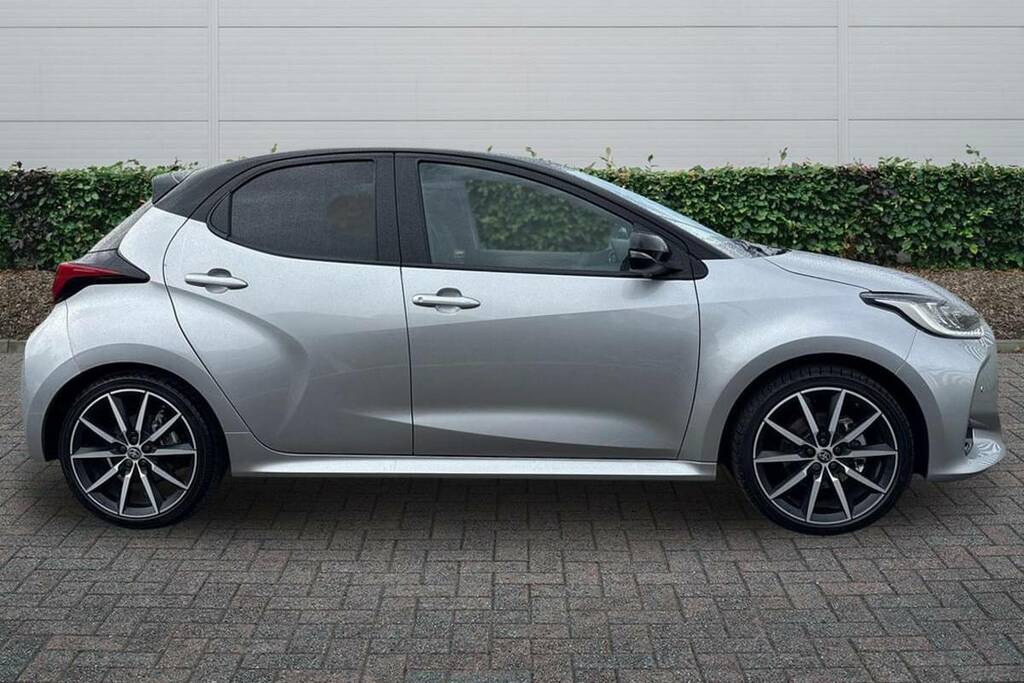 Toyota Yaris 1.5 Hybrid 130 Gr Sport Cvt FV25KBJ Silver #4