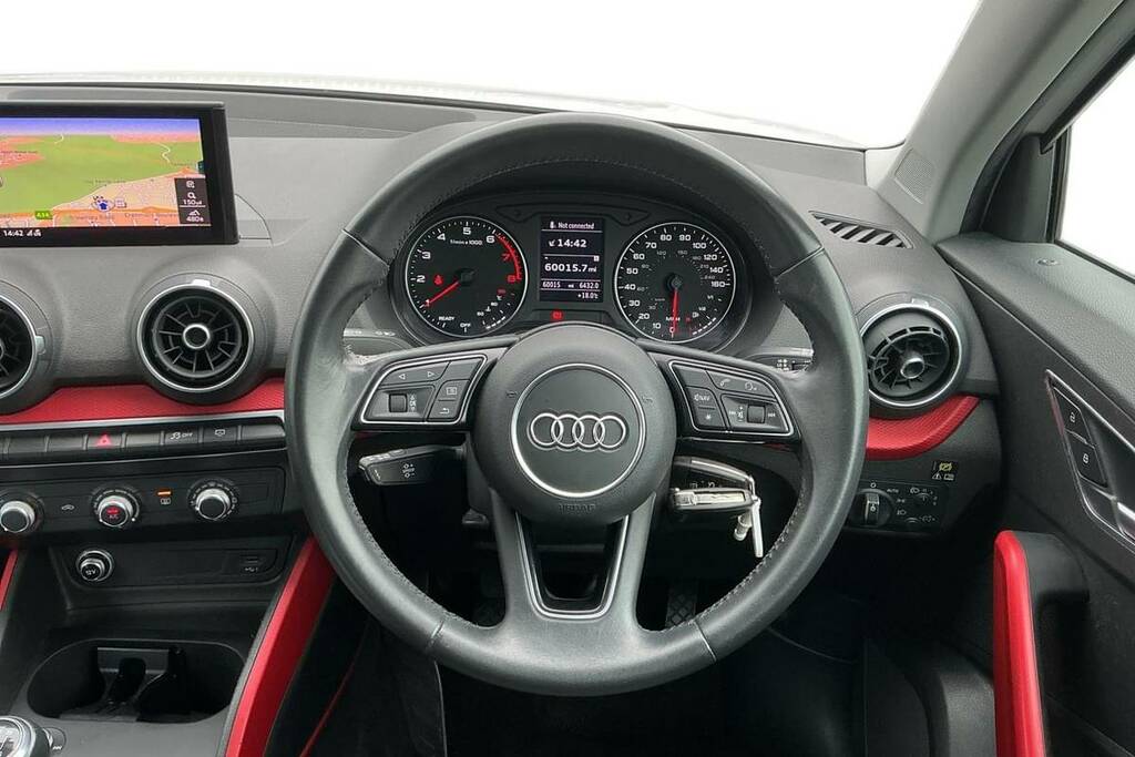 Audi Q2 1.0 Tfsi Sport White #4