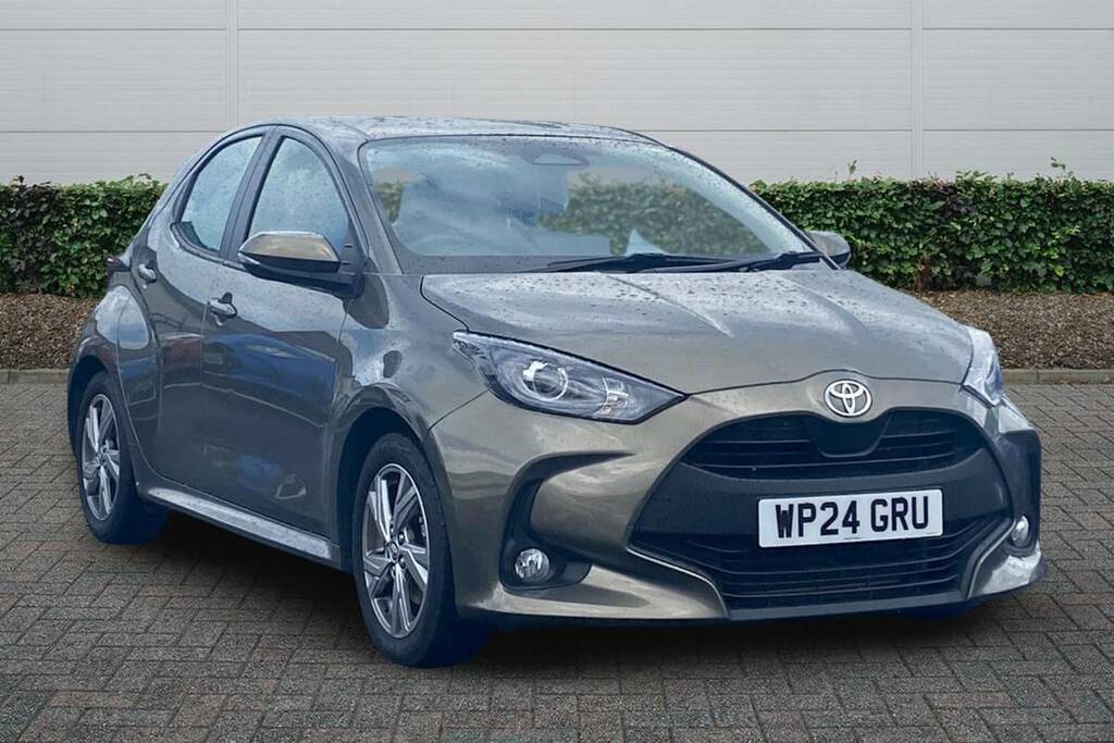 Toyota Yaris 1.5 Hybrid Icon Cvt Brown