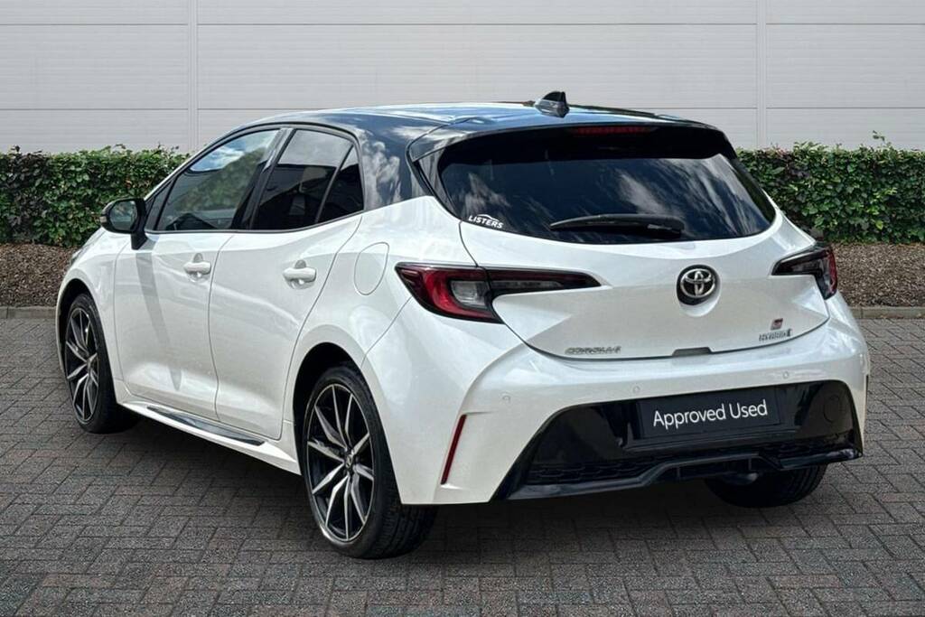Toyota Corolla 1.8 Hybrid Gr Sport Cvt FV23VXC White #2