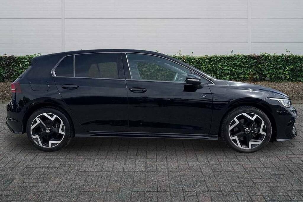 Volkswagen Golf 1.5 Tsi 150 R-line KR25CXH Black #4