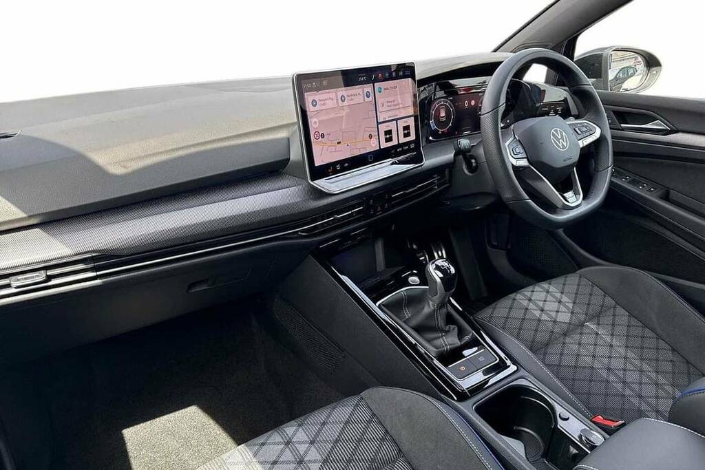 Volkswagen Golf 1.5 Tsi 150 R-line KR25CXH Black #2
