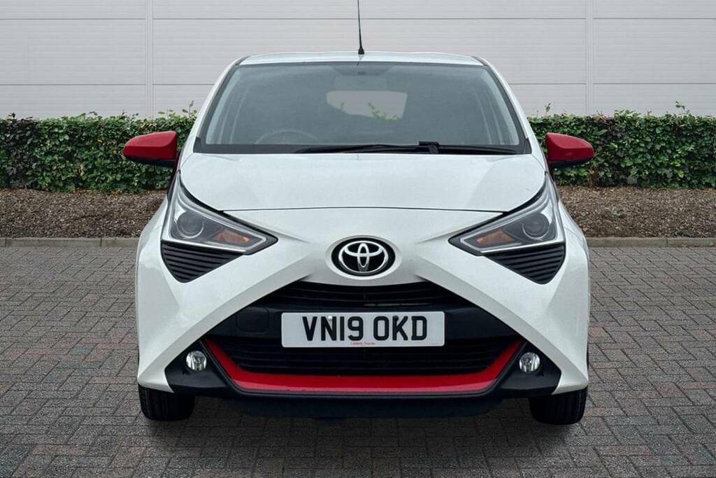 Toyota Aygo 1.0 Vvt-i X-trend VN19OKD White #3