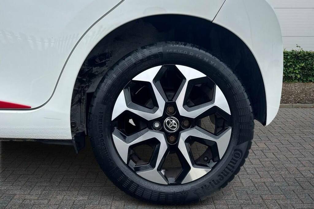 Toyota Aygo 1.0 Vvt-i X-trend VN19OKD White #6