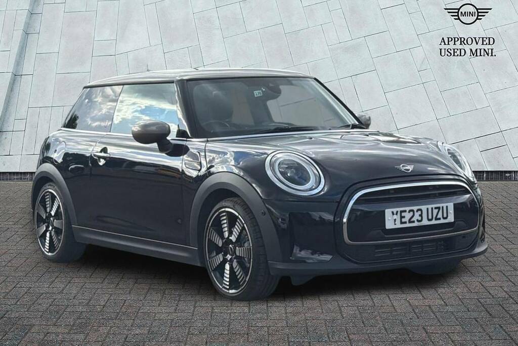 Mini Hatch 3-Door Cooper Exclusive Black