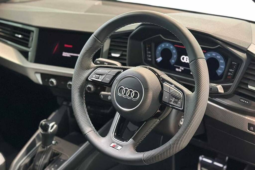 Audi A1 35 Tfsi S Line S Tronic BL26EOW Black #6