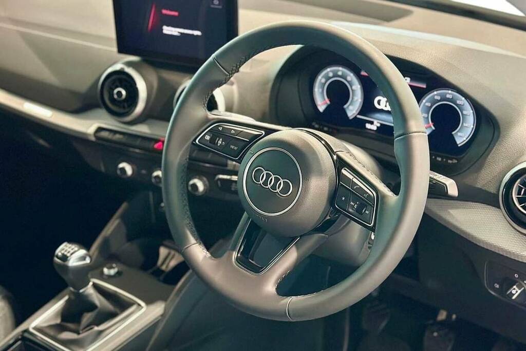 Audi Q2 30 Tfsi 116 Sport Grey #6