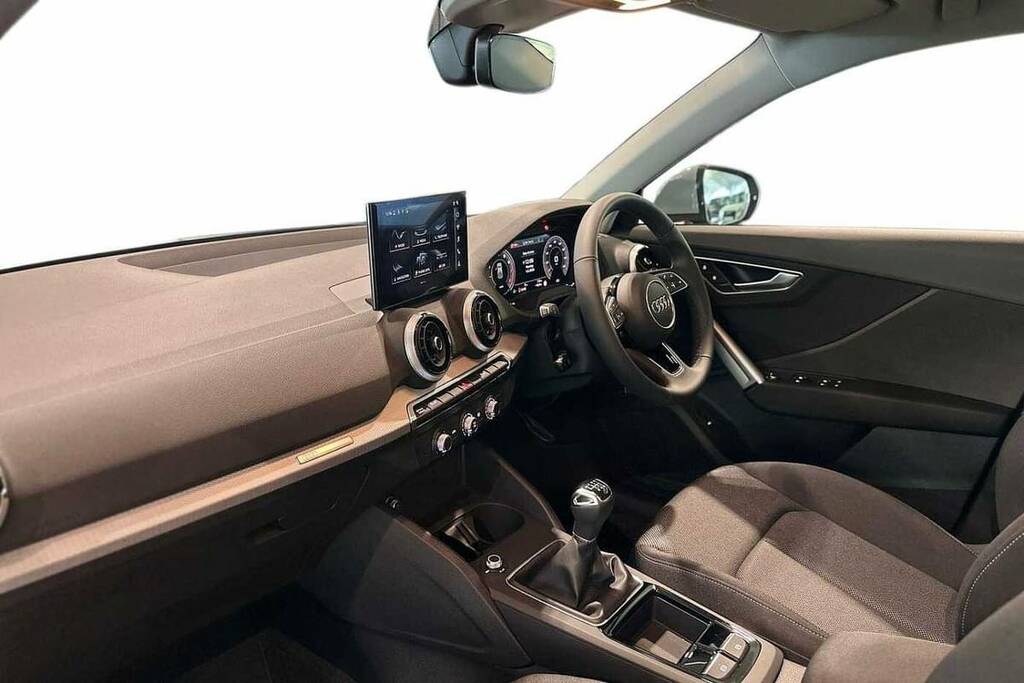 Audi Q2 30 Tfsi 116 Sport Grey #2