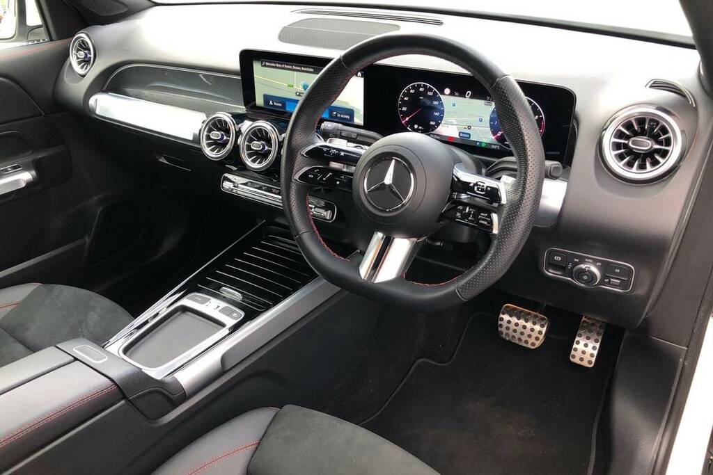 Mercedes-Benz GLB Class 200 Amg Line Premium 7G-tronic White #4