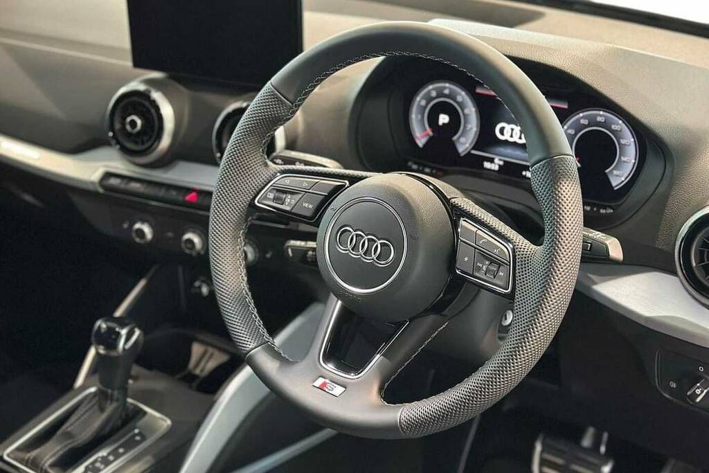 Audi Q2 35 Tfsi S Line S Tronic BT26USE Black #6