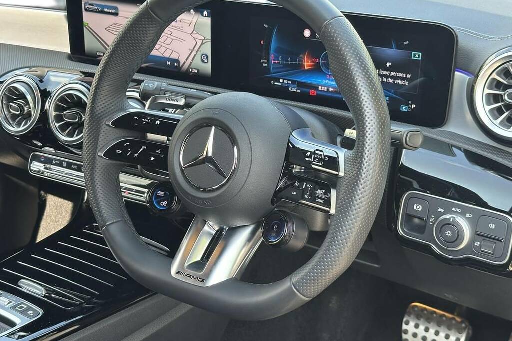 Mercedes-Benz A Class A35 4Matic Premium Black #4