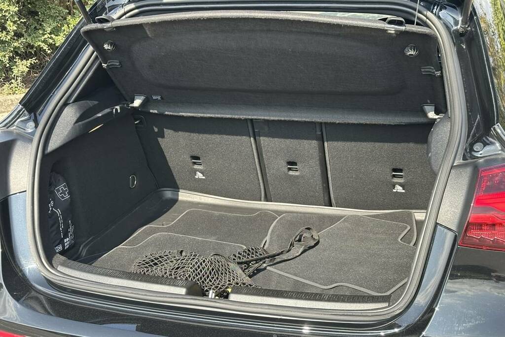 Mercedes-Benz A Class A35 4Matic Premium Black #2