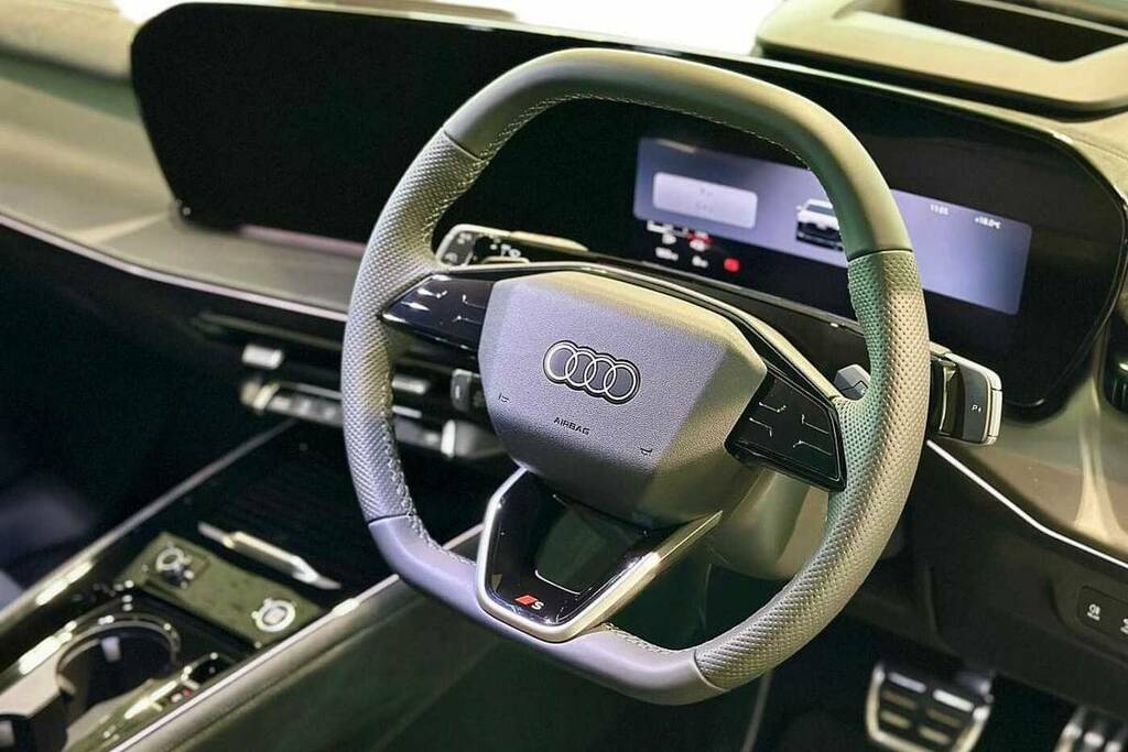Audi Q3 1.5 E-hybrid Edition 1 S Tronic Green #6