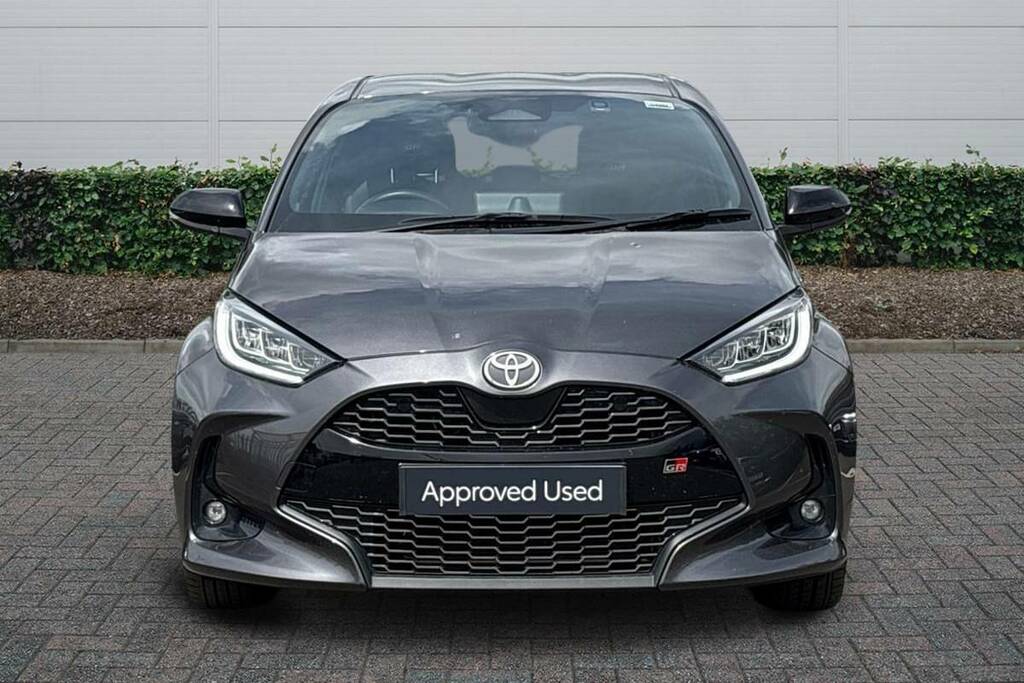 Toyota Yaris 1.5 Hybrid 130 Gr Sport Cvt GY24NLN Grey #2