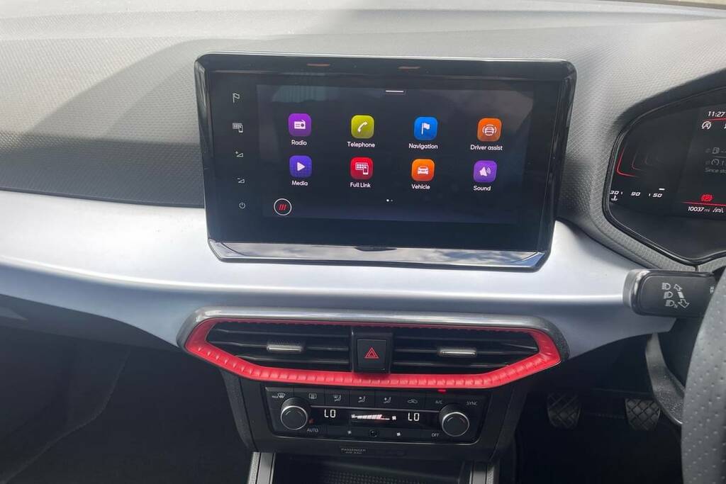 Seat Ibiza 1.0 Tsi 95 Fr BG24DRZ Red #3