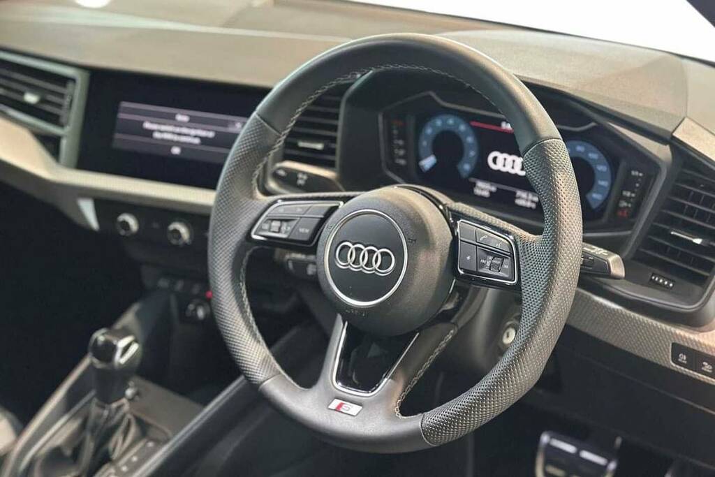 Audi A1 30 Tfsi S Line S Tronic BJ25VCP White #6