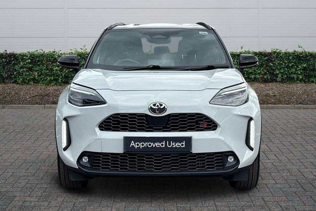 Toyota Yaris Cross 1.5 Hybrid 130 Gr Sport Cvt FV24XSE Grey #2