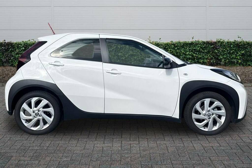 Toyota Aygo X 1.0 Vvt-i Pure LM24YJW White #5